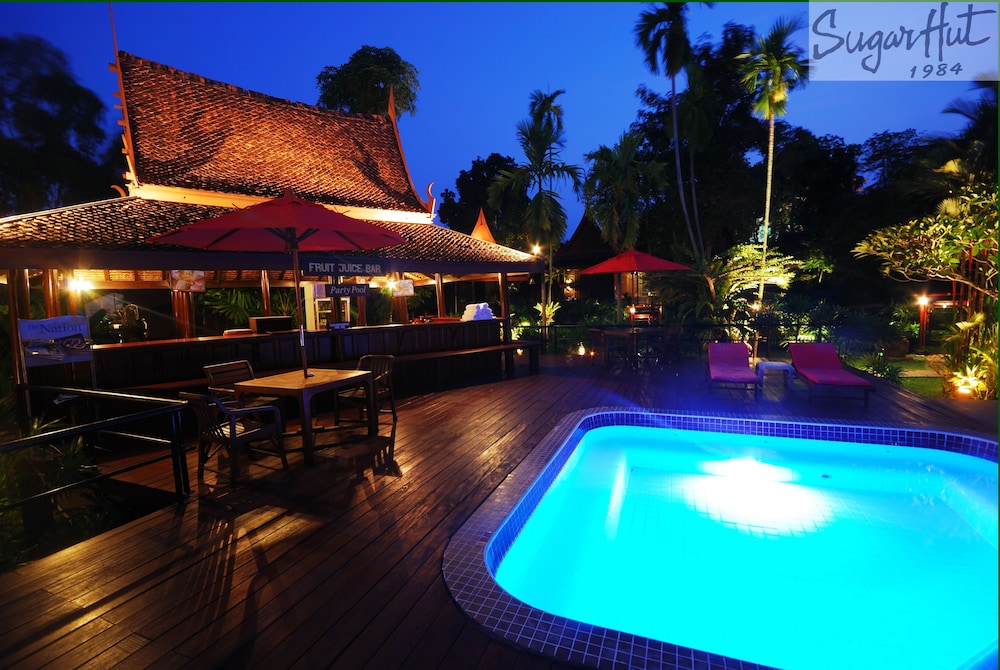 Sugar Hut Resort 3/74