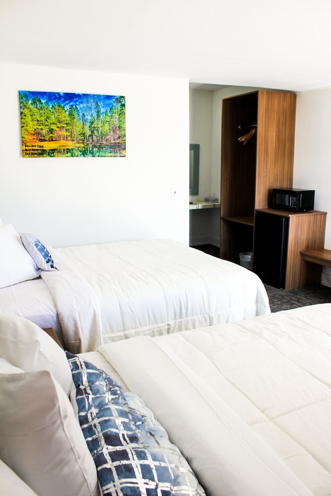 Blue Sage Inn & Suites 7/46