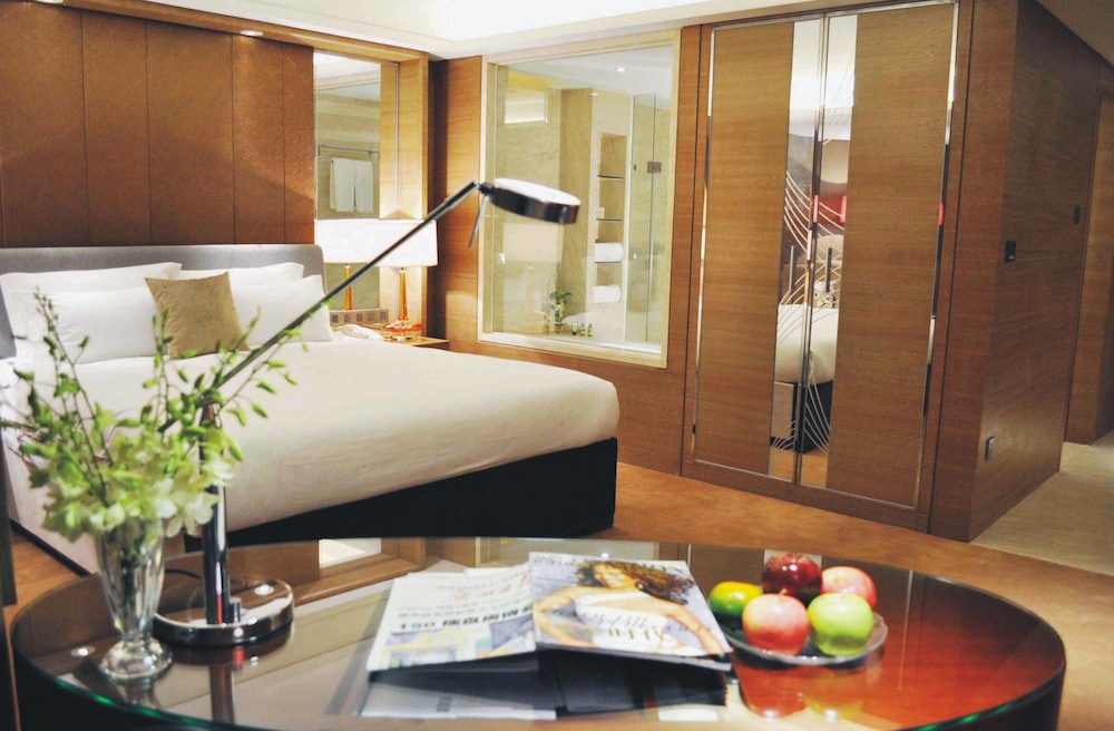 GUANGZHOU NEW CENTURY HOTEL 47/65