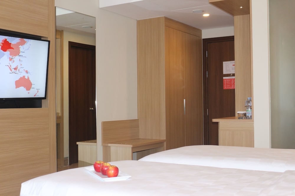 Swiss-Belhotel Cendrawasih Biak 11/60