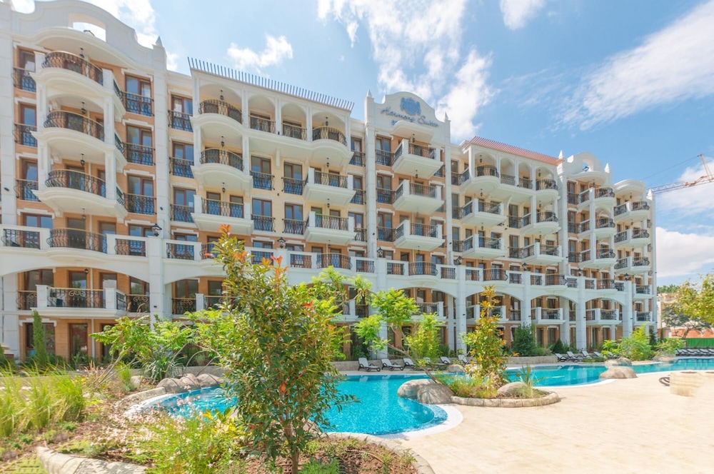 Harmony Suites 11, 12 Grand Resort 1/50