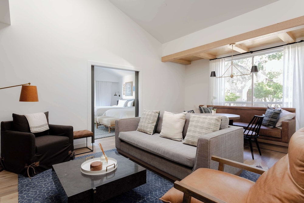 Carmel Valley Ranch 54/76