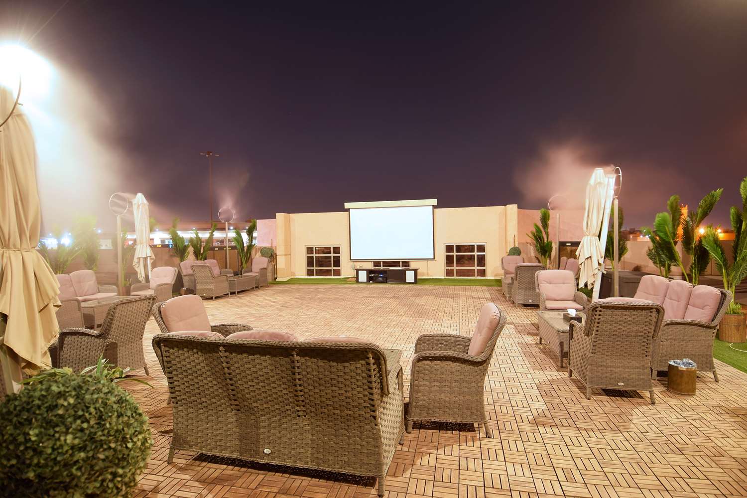بست ويسترن بلس الفرسان(Plus Fursan Hotel) 42/44