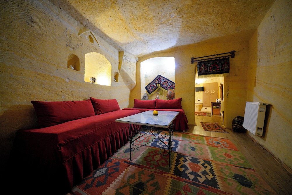 Antik Cave House 25/50