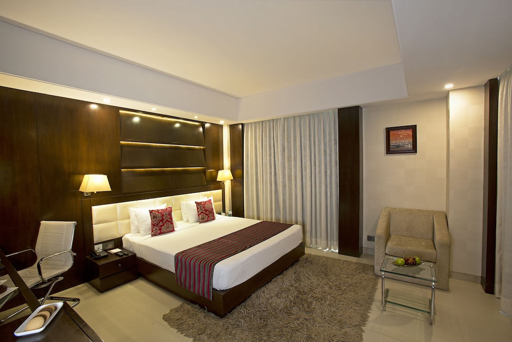 Room at Udman Chattarpur by Ferns N Petals, DELHI