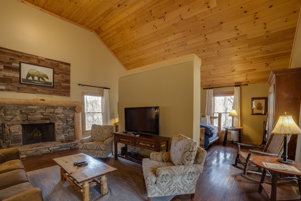 Dancing Bear Lodge 21/50