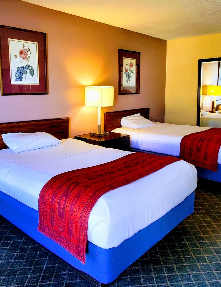 Serena Inn 11/23