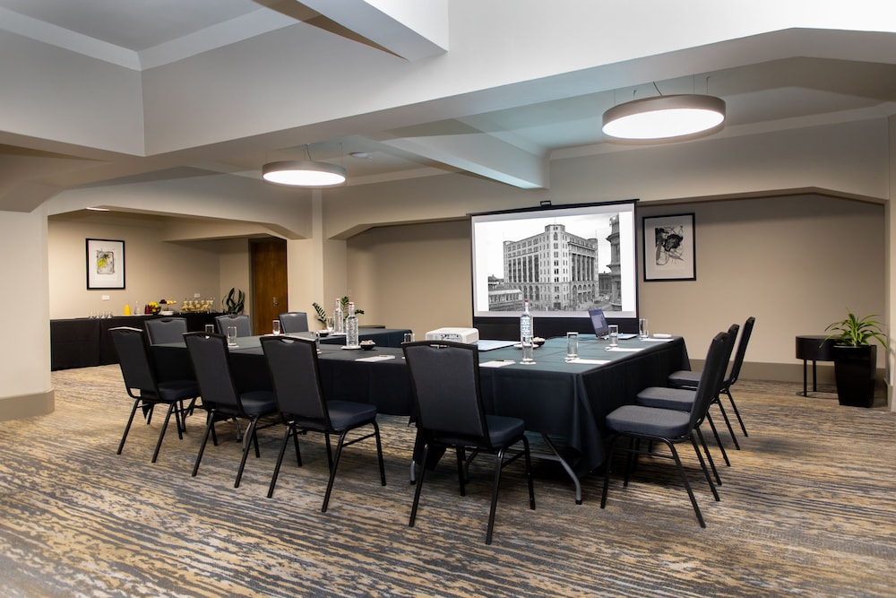 Distinction Dunedin Hotel 56/65