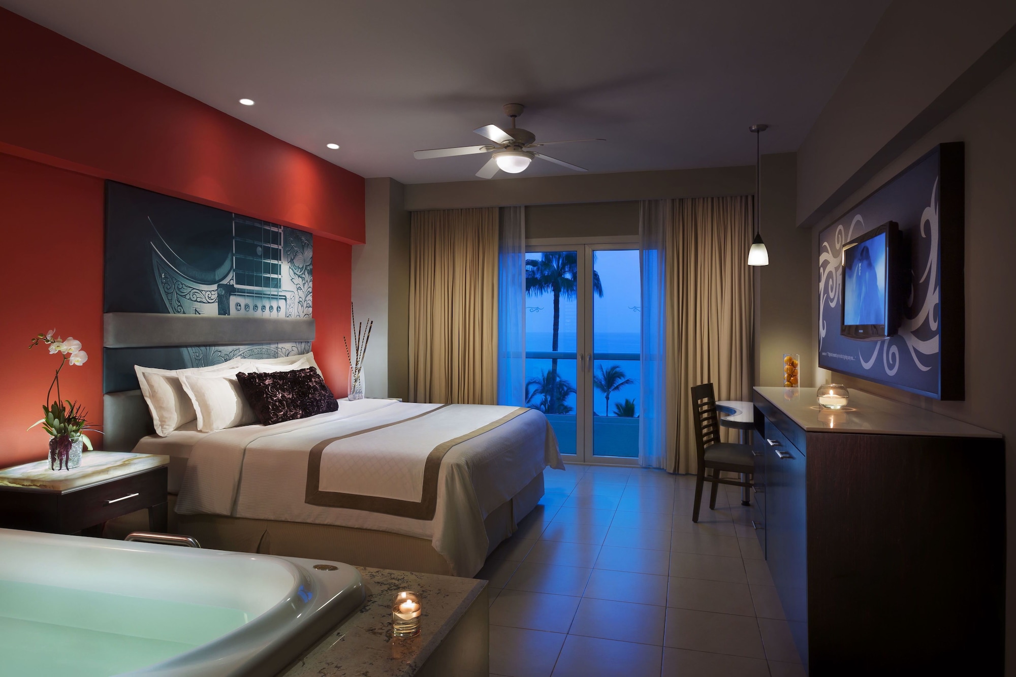 Diamond, King Bed, Ocean View