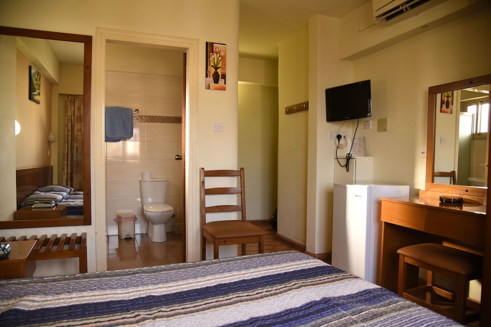 Elysso Hotel 24/60