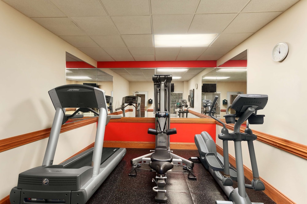 Country Inn and Suites by Radisson Tifton GA 15/23