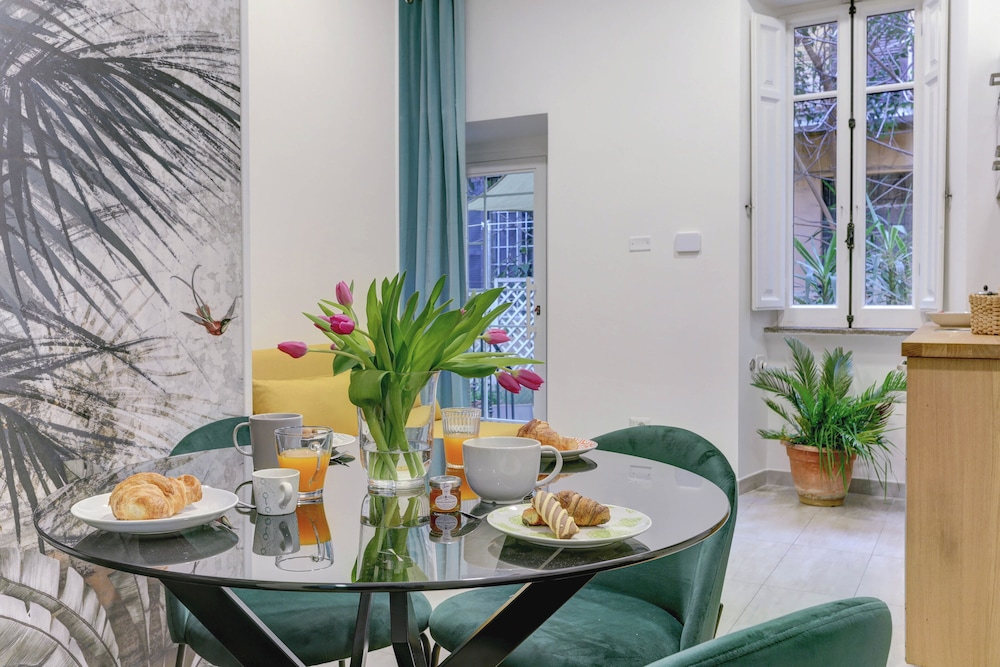 Santi Quattro Apartment & Rooms - Colosseo 32/49