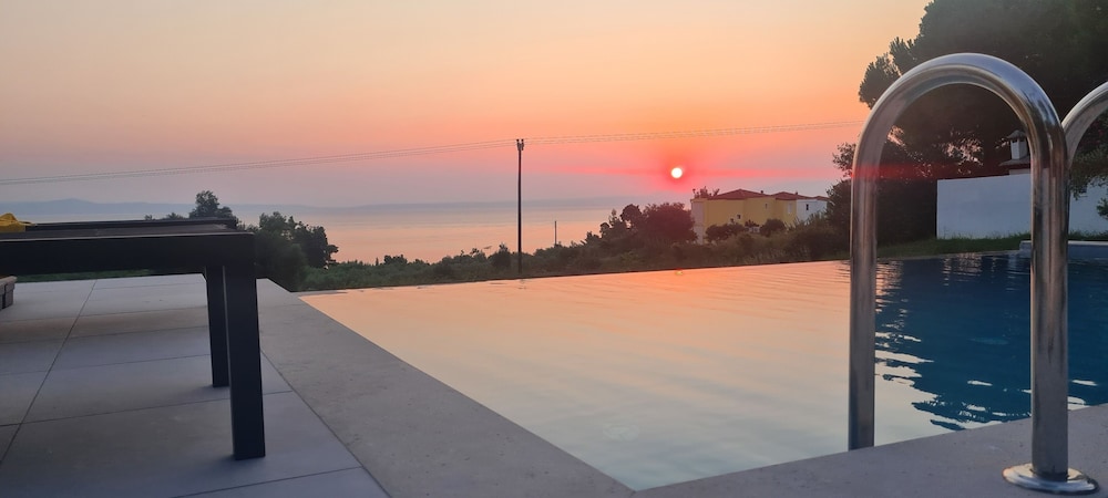 Luxurious Villa Anna Maria 39/50