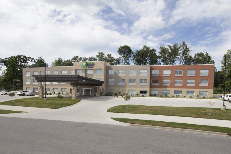 Holiday Inn Express Suites La Porte 41/44