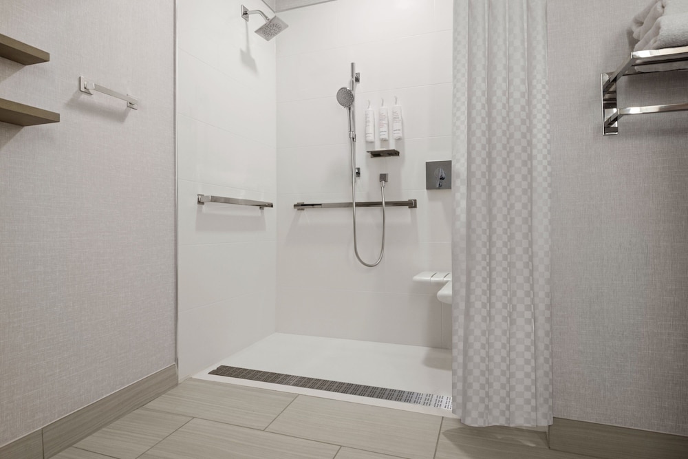 Saddle Brook Marriott 50/50