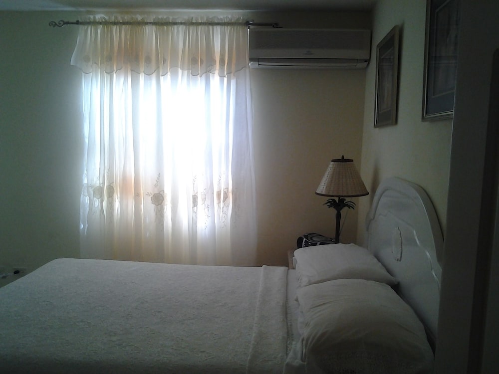Sungold House Barbados 17/50