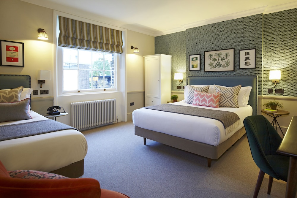 ROOM, TRIPLE