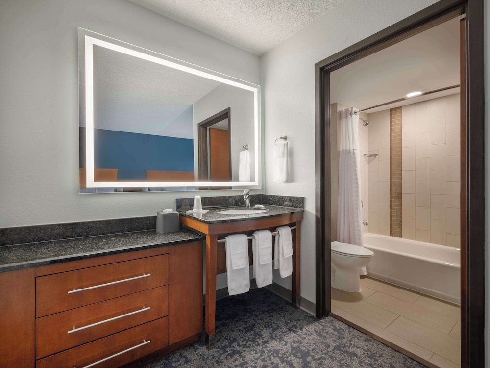 Hyatt Place Tampa Busch Gardens 49/50