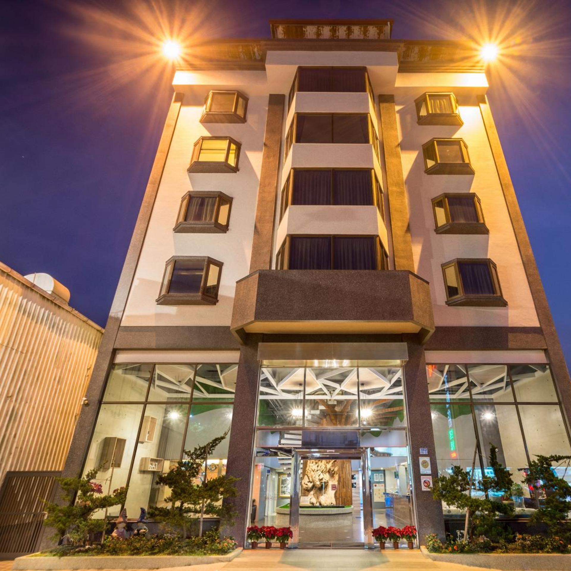 Yadi Hotel 3/53
