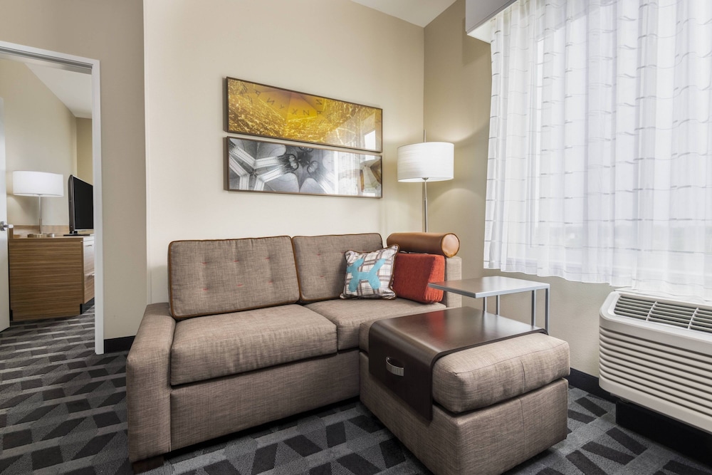 TownePlace Suites by Marriott St. Louis Edwardsville, IL 30/46