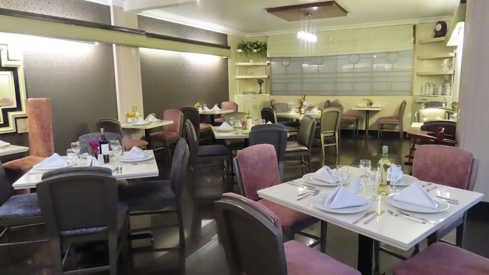 Hotel Lancaster House Suites 58/74