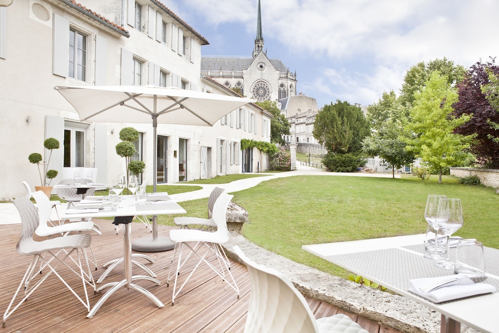 Relais Du Silence Le Saint Gelais 43/50