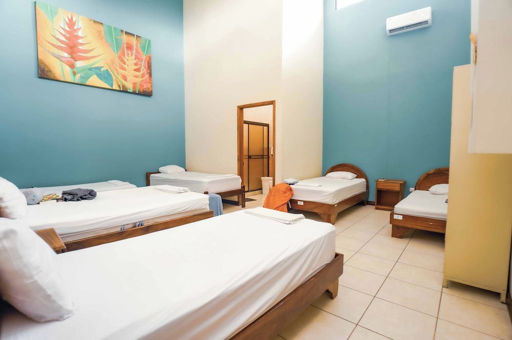 FEMALE DORM, FEMALE ONLY, DELUXE