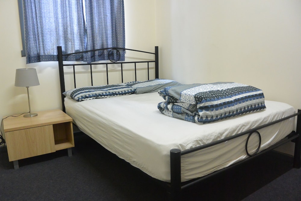 ECONOMY, DOUBLE BED