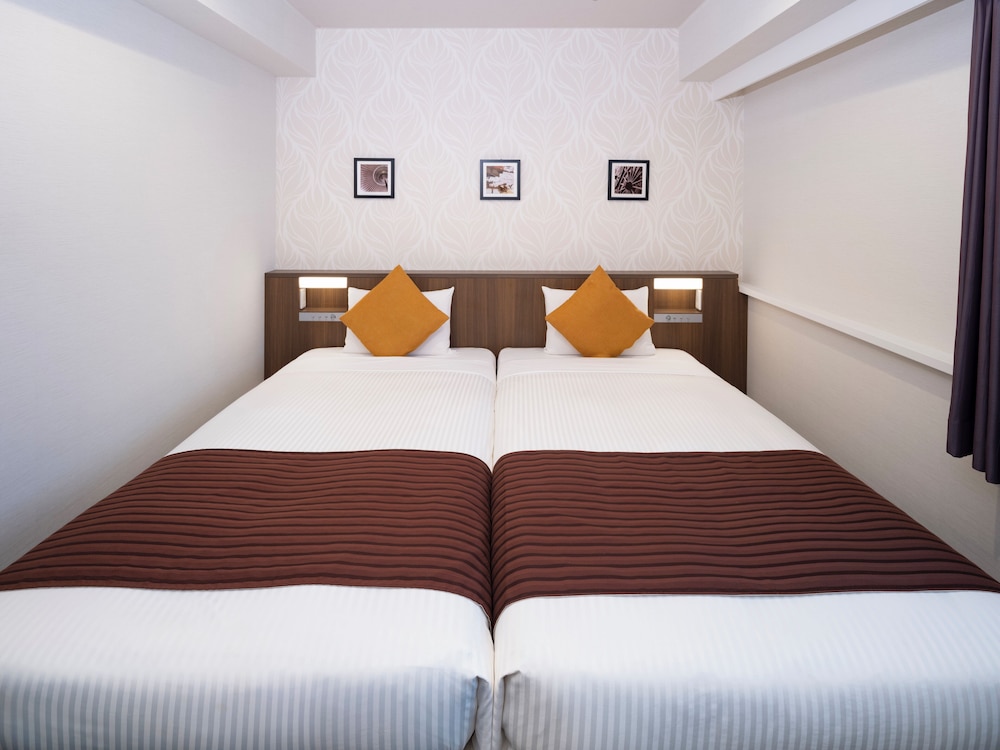 Hollywood, Twin Beds