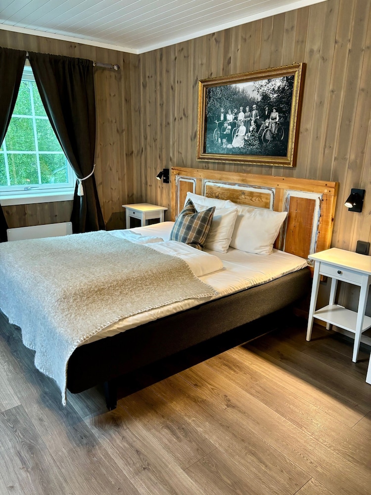 Visnes Hotel 16/62