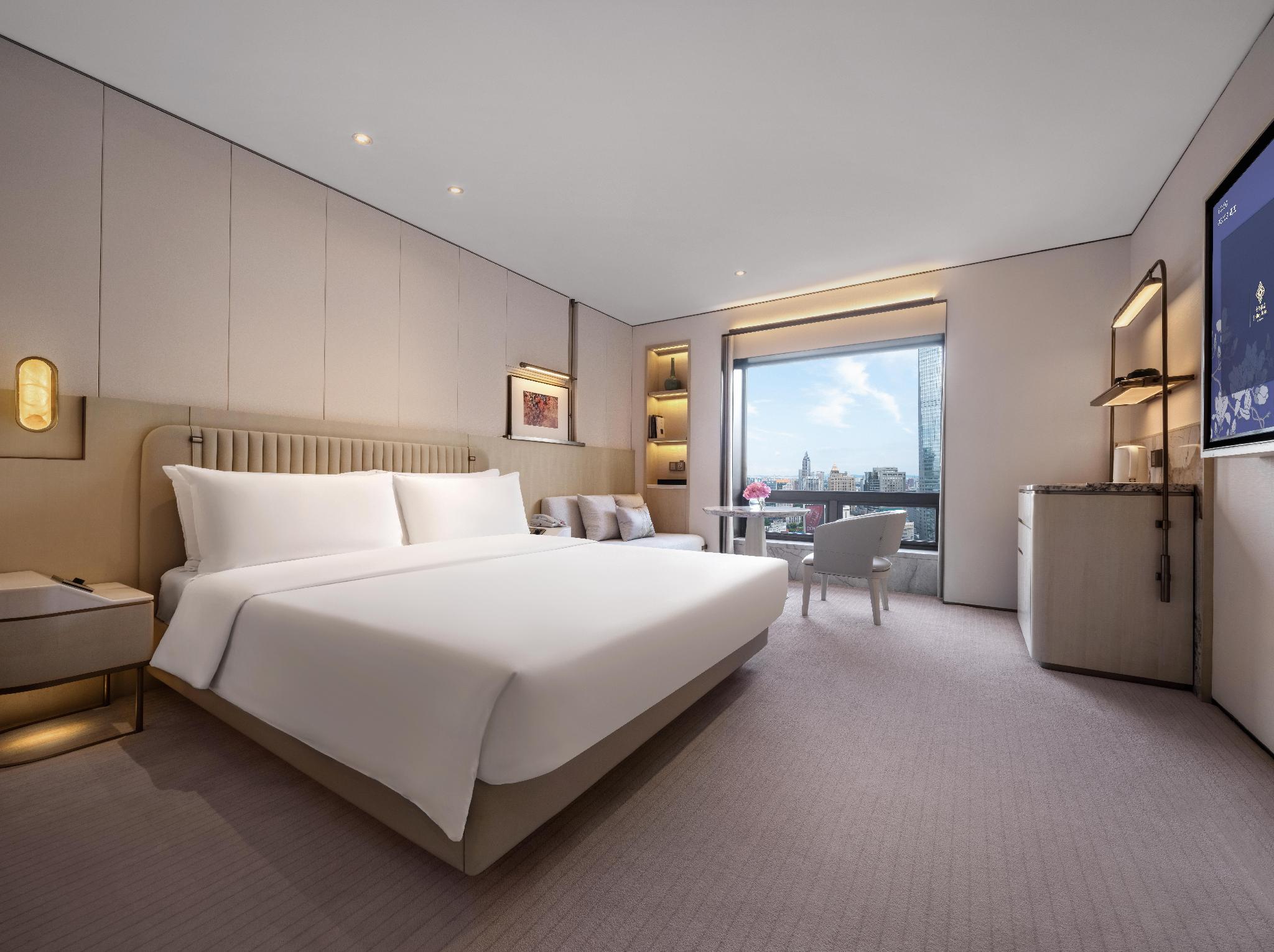 Tower, Deluxe, King Bed
