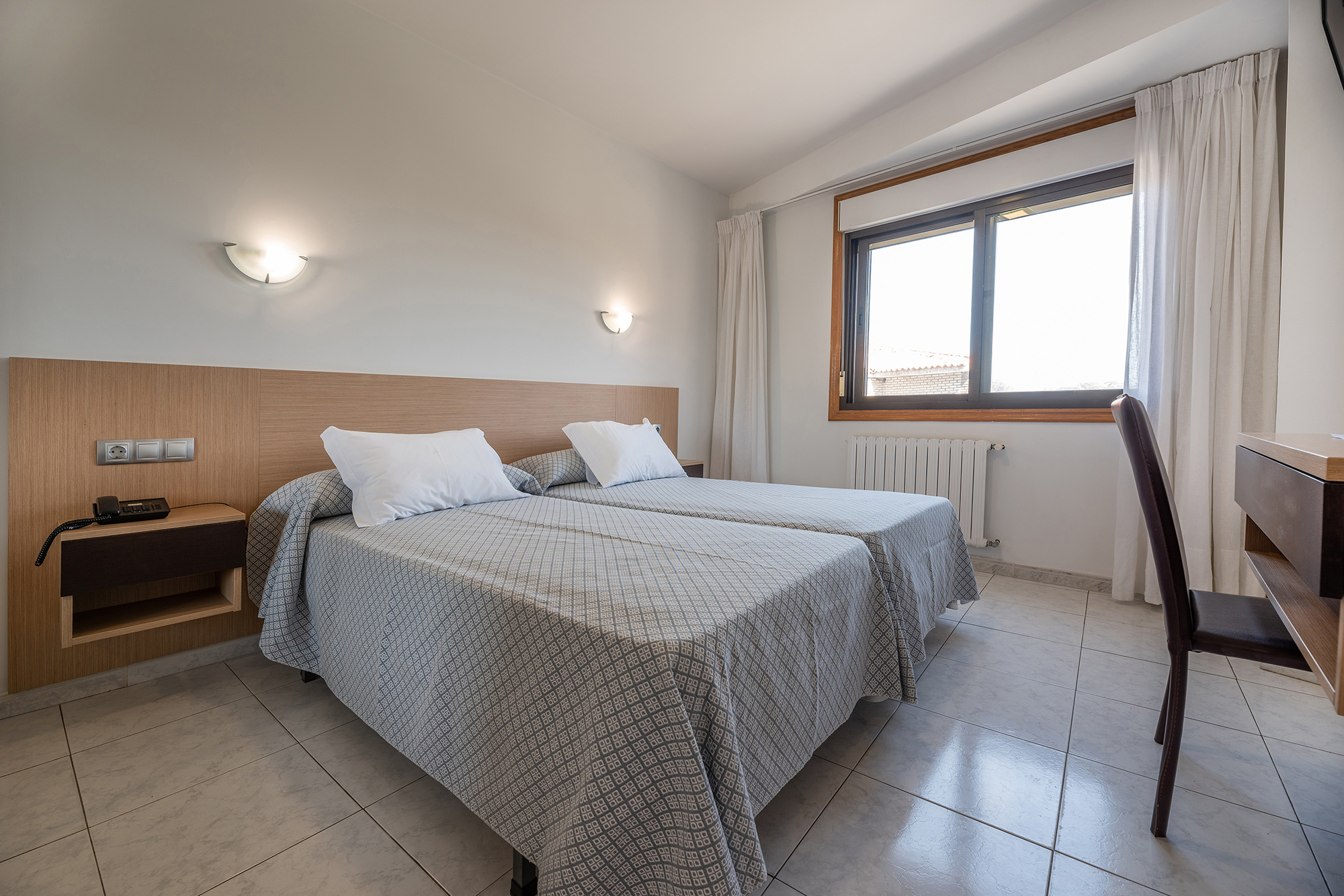 Standard, Double or Twin Bed