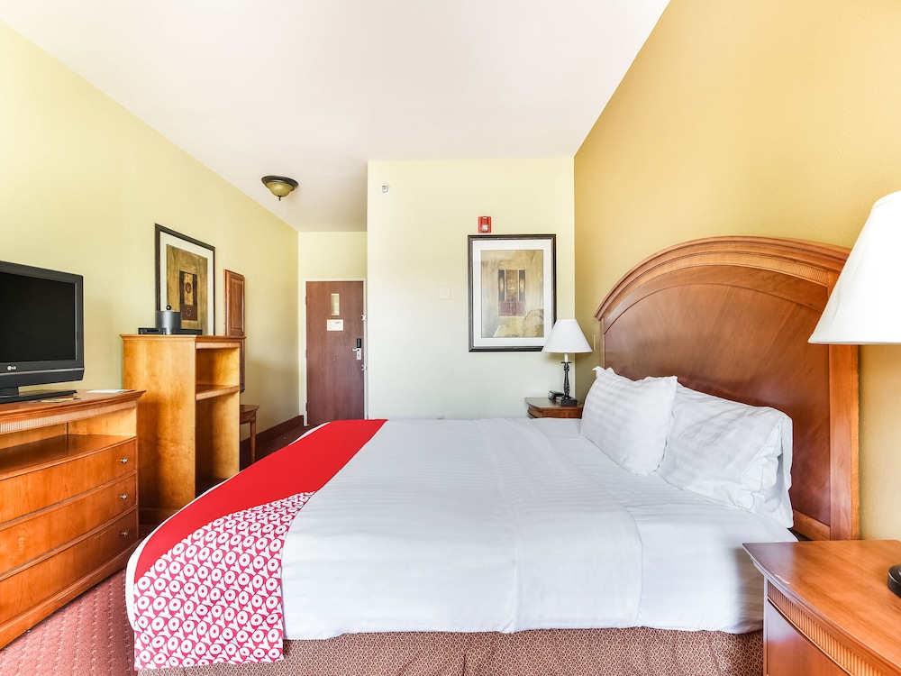 Oyo Townhouse Oklahoma City Airport 25/77