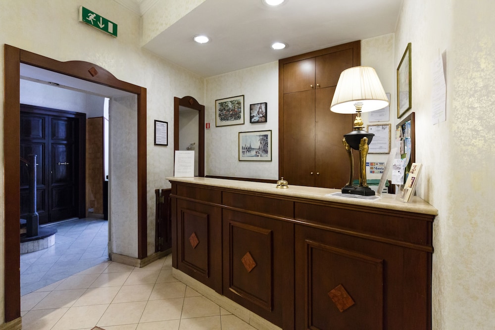 Hotel Paris 4/49