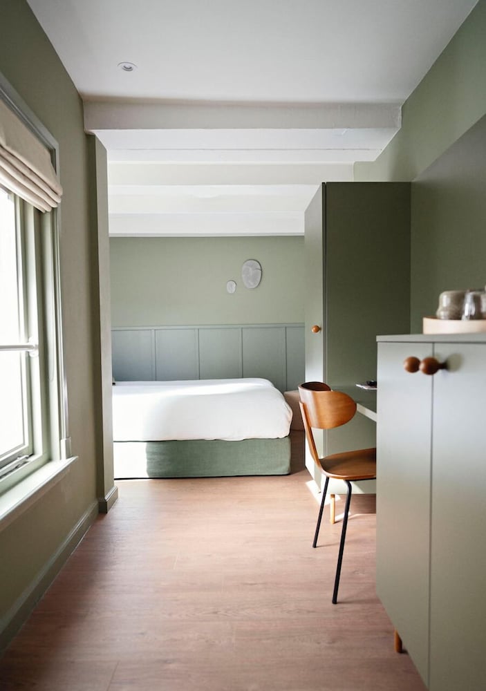 The Times Hotel 44/62