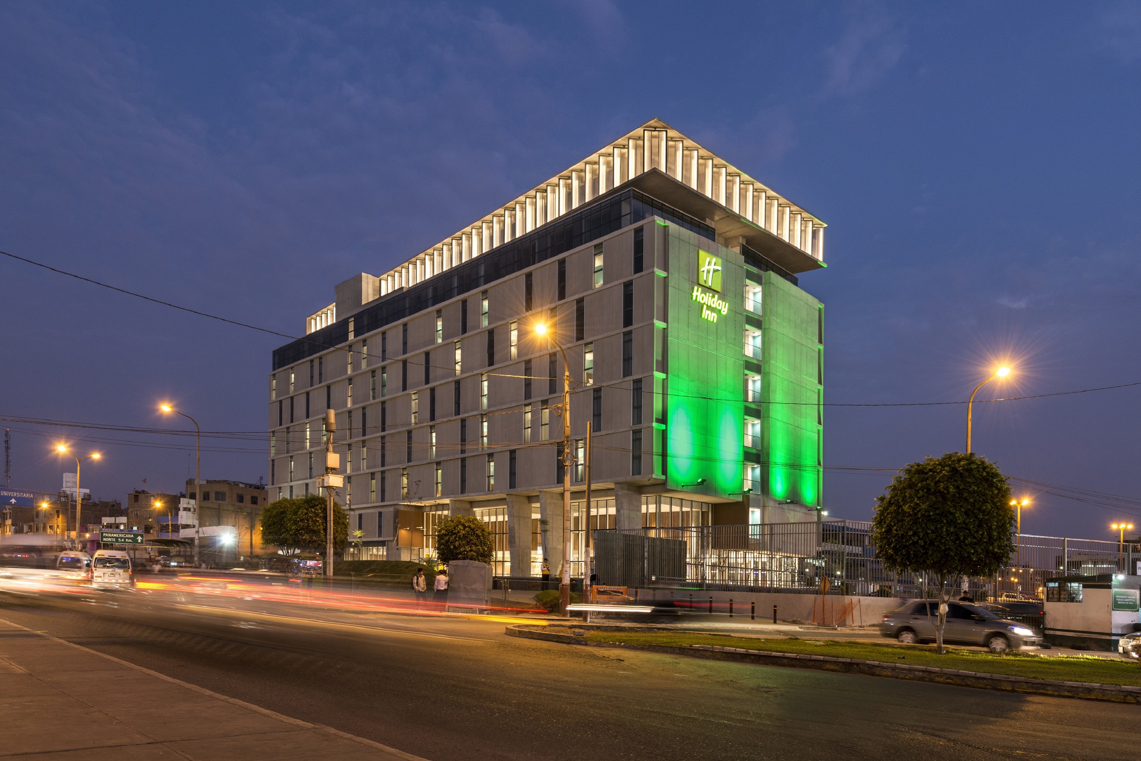 Holiday Inn Lima Airport 2/50