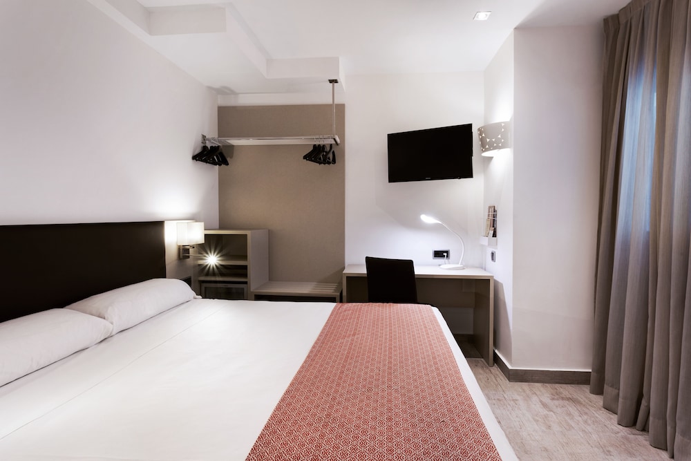 Room at Catalonia Hispalis, SEVILLE