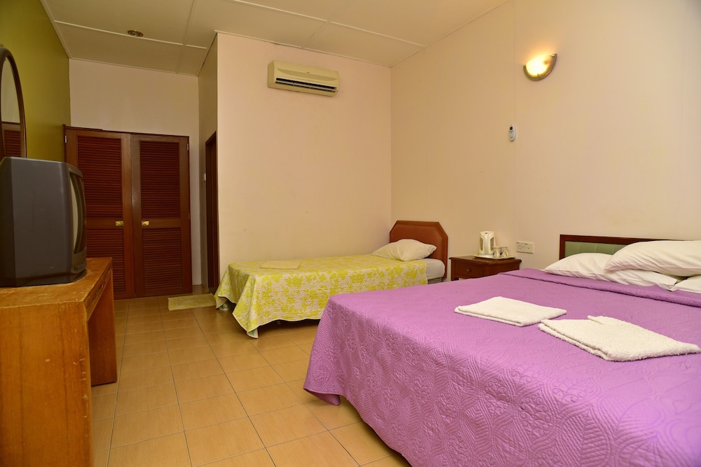 Vikri Beach Resort 11/26