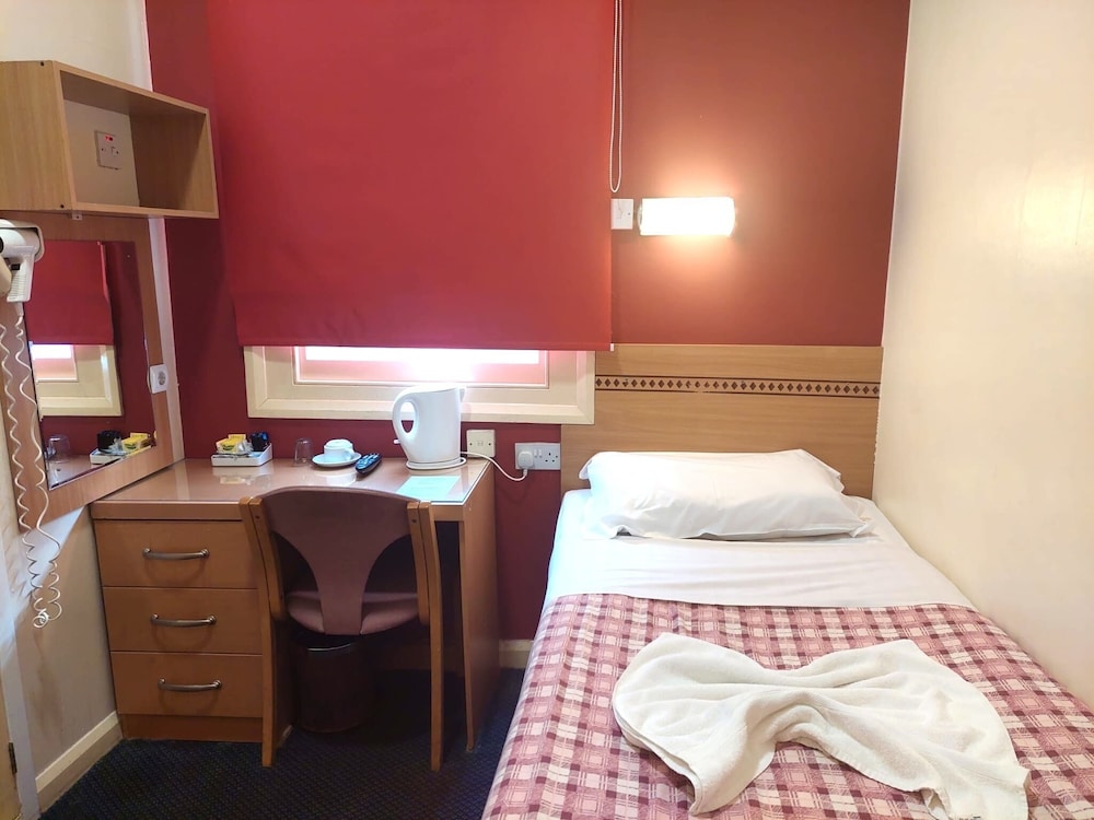 ROOM, SINGLE