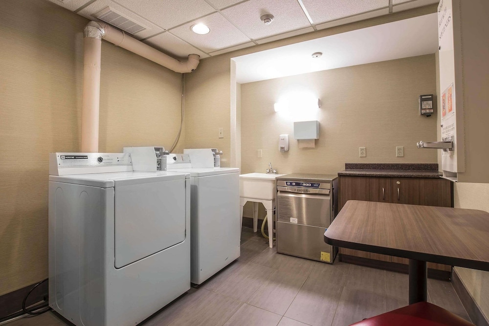 Comfort Inn Pickering 8/26