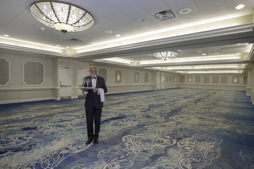 Rosen Plaza Hotel 29/68