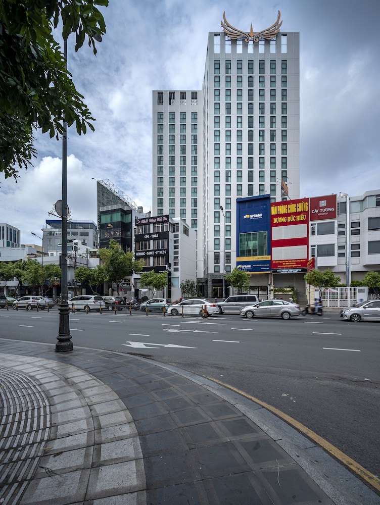 MUONG THANH LUXURY SAI GON 45/50