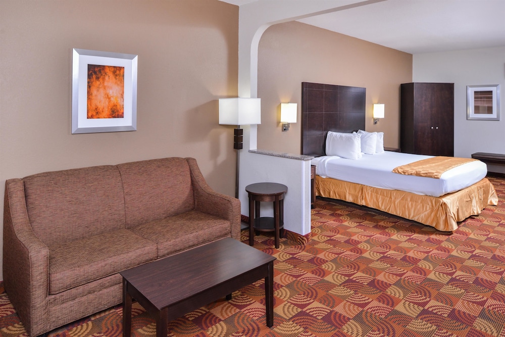 Americas Best Value Inn & Suites Bastrop 29/39