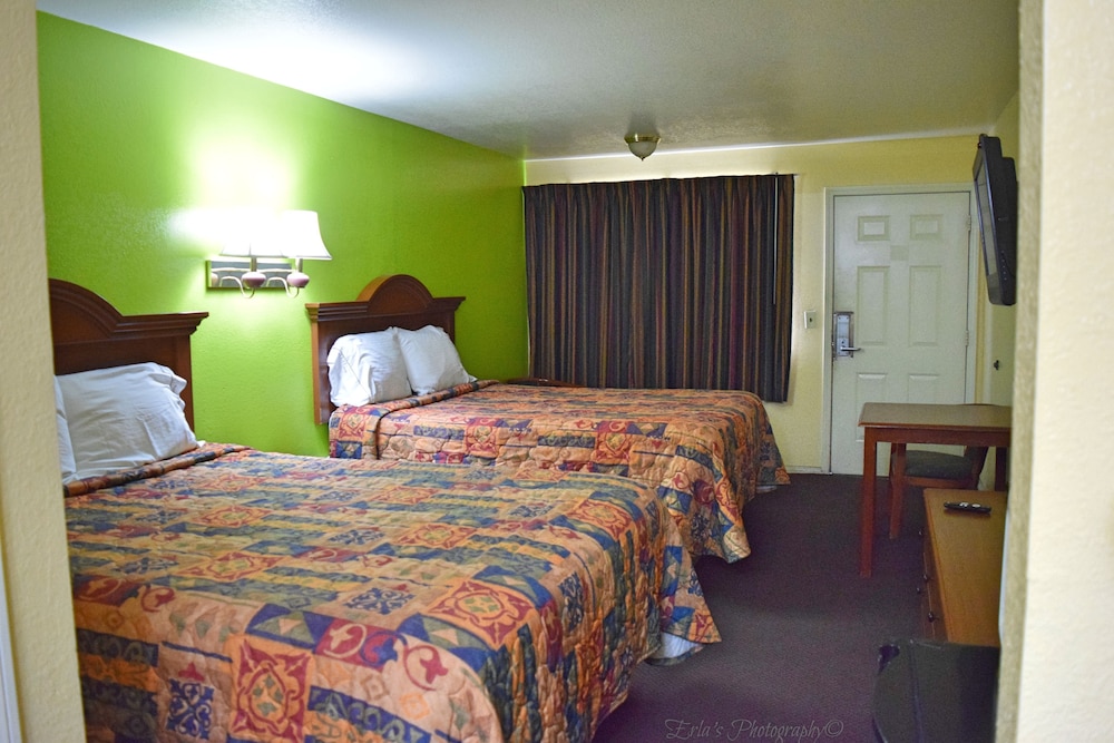 Claremore Motor Inn 12/34