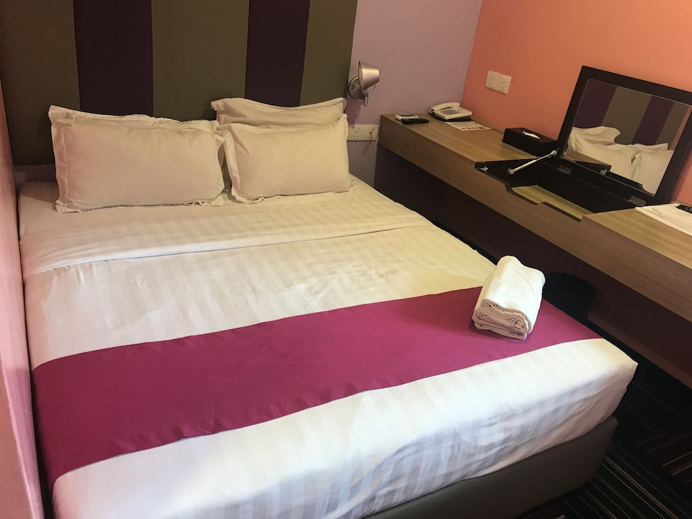 Smurf Inn Homestay 20/77