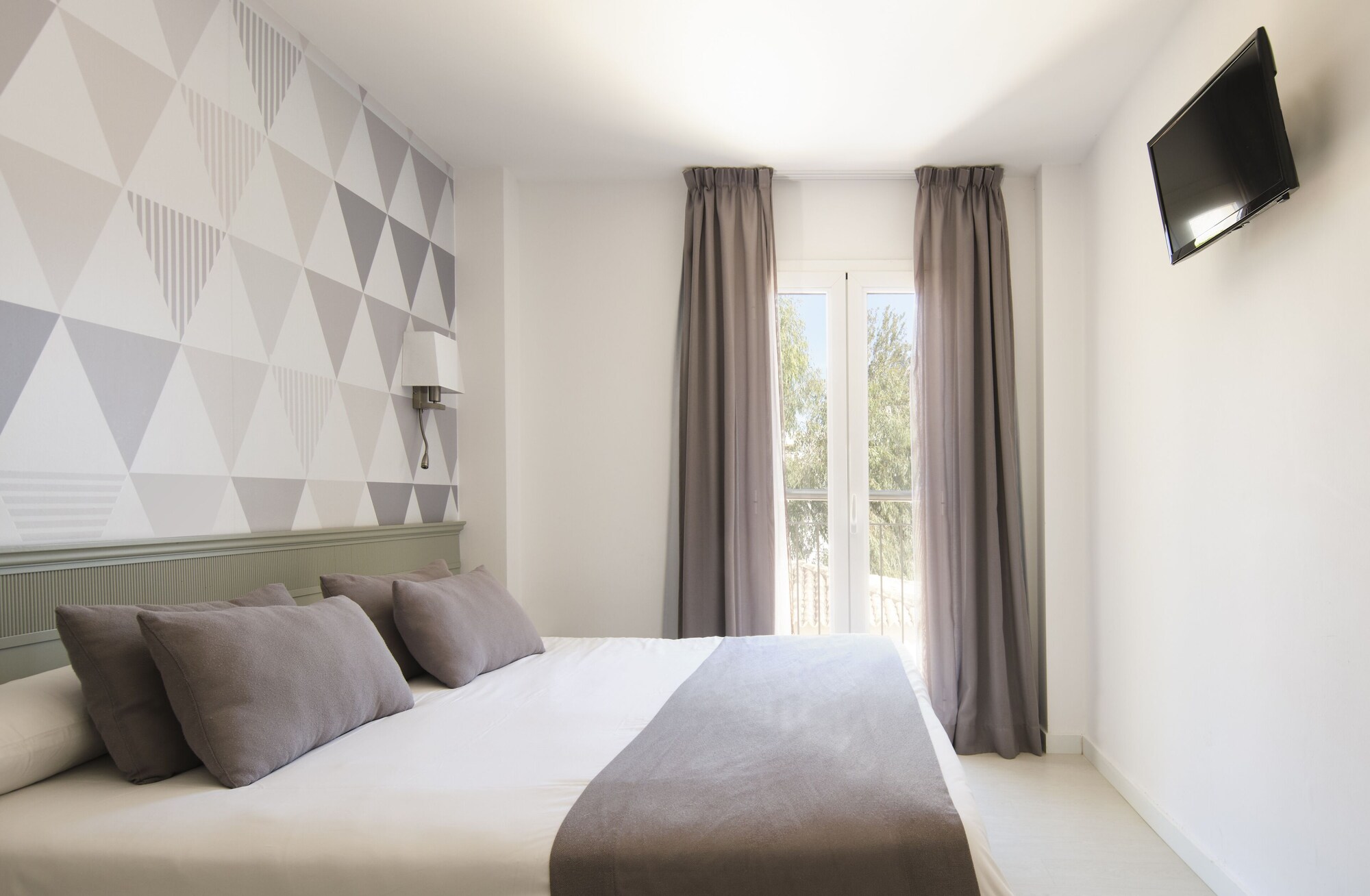 2 BEDROOMS, PREMIUM, FAMILY, APARTMENT