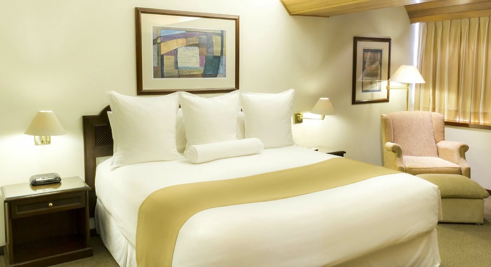 J&A Classic Hotel 7/21