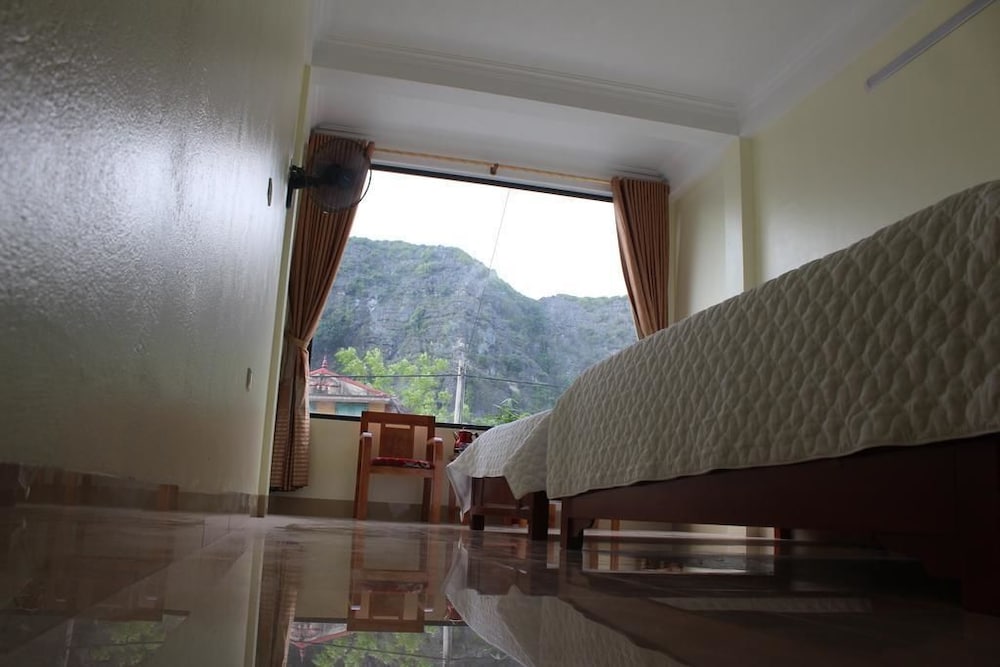 Sierra Homestay 22/65