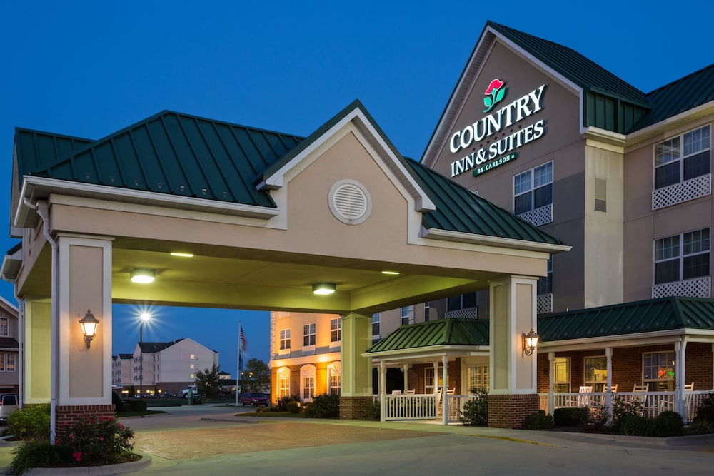 Country Inn & Suites By Radisson, Effingham, IL 4/17