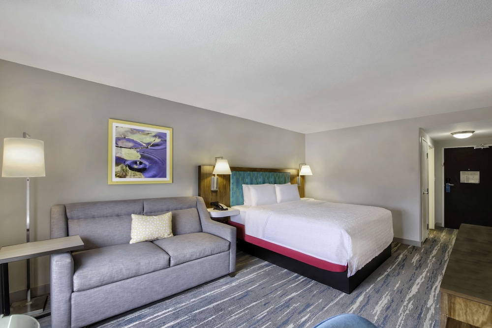 STUDIO, KING BED, ACCESSIBLE